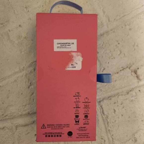 Hello Kitty Rhinestone Key Chain - Picture 3 of 5